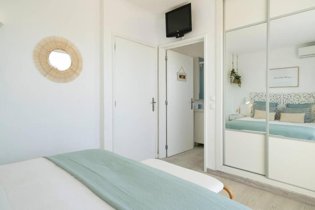 Front Beach Apartment Портиман Екстериор снимка
